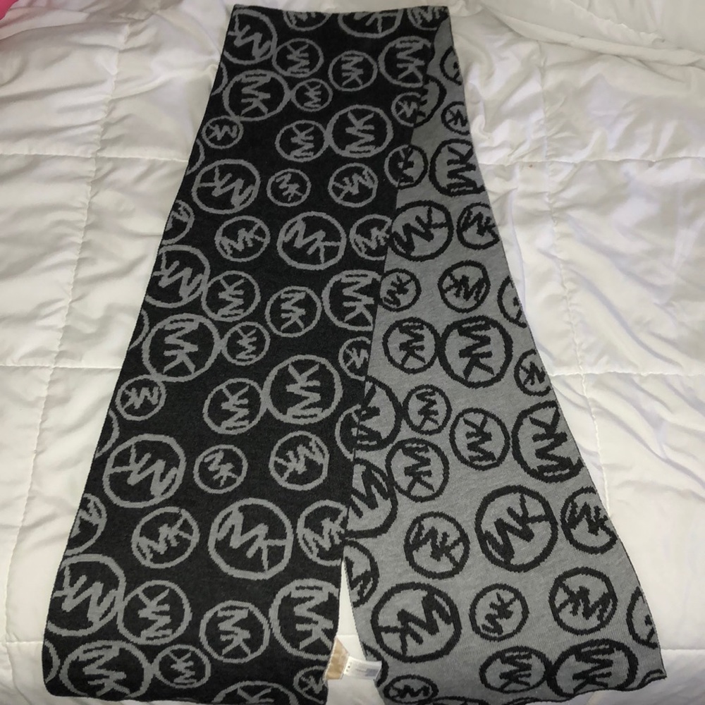 Two tone Michael Kors Scarf